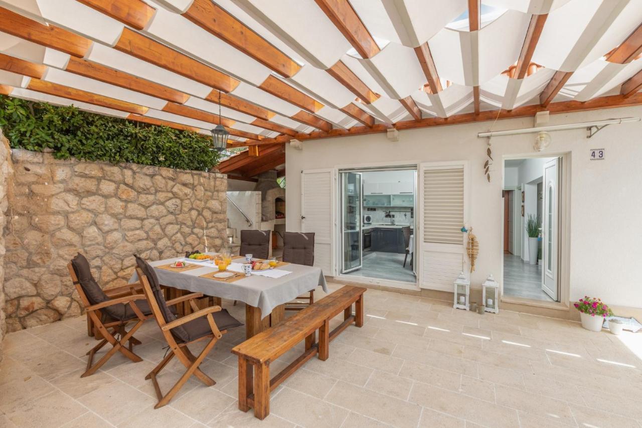 Villa Old Olive, 3Lovelyvillas Podgora Exteriör bild