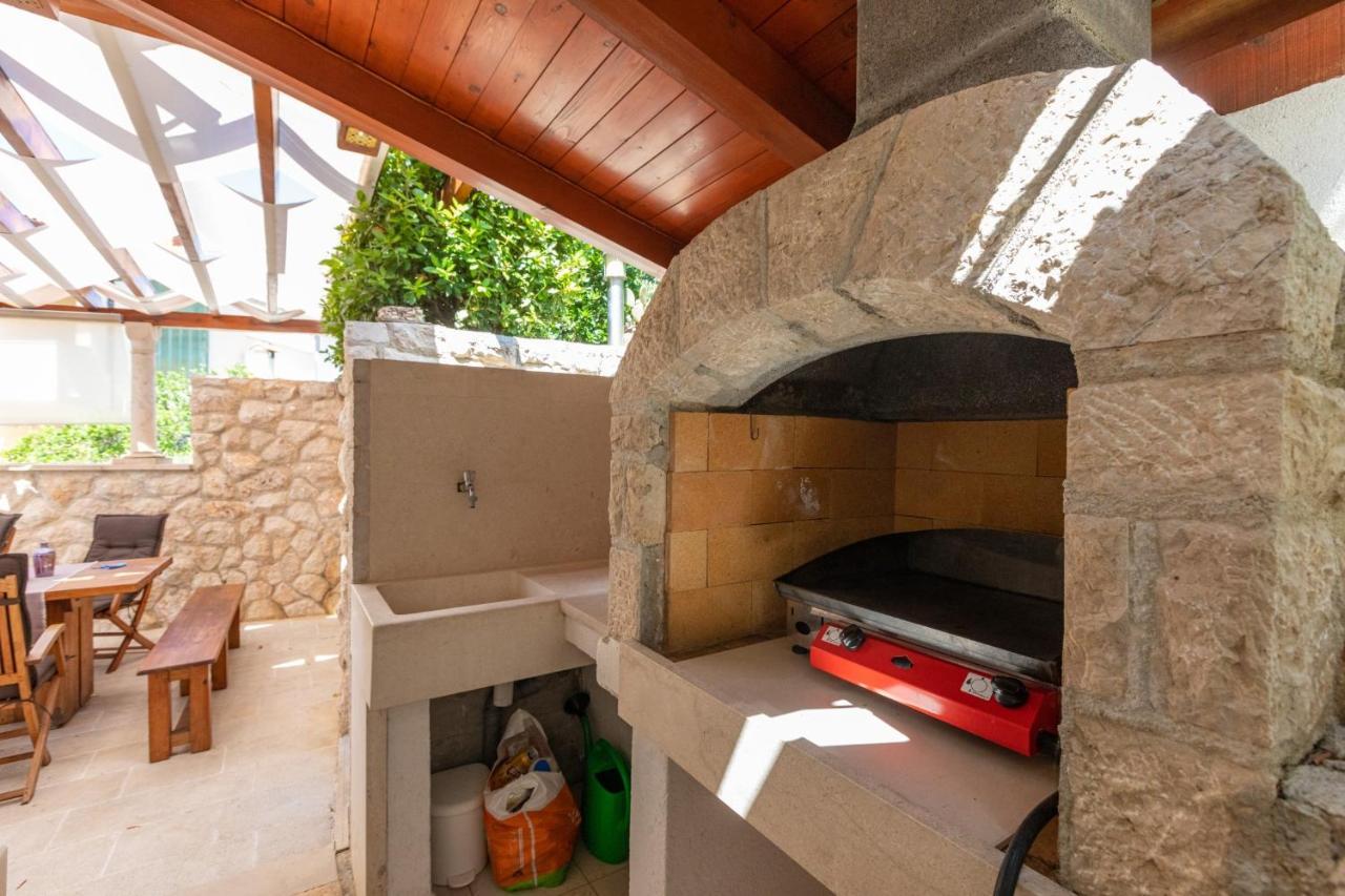 Villa Old Olive, 3Lovelyvillas Podgora Exteriör bild