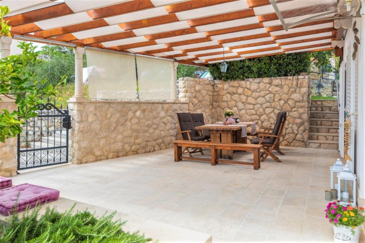 Villa Old Olive, 3Lovelyvillas Podgora Exteriör bild